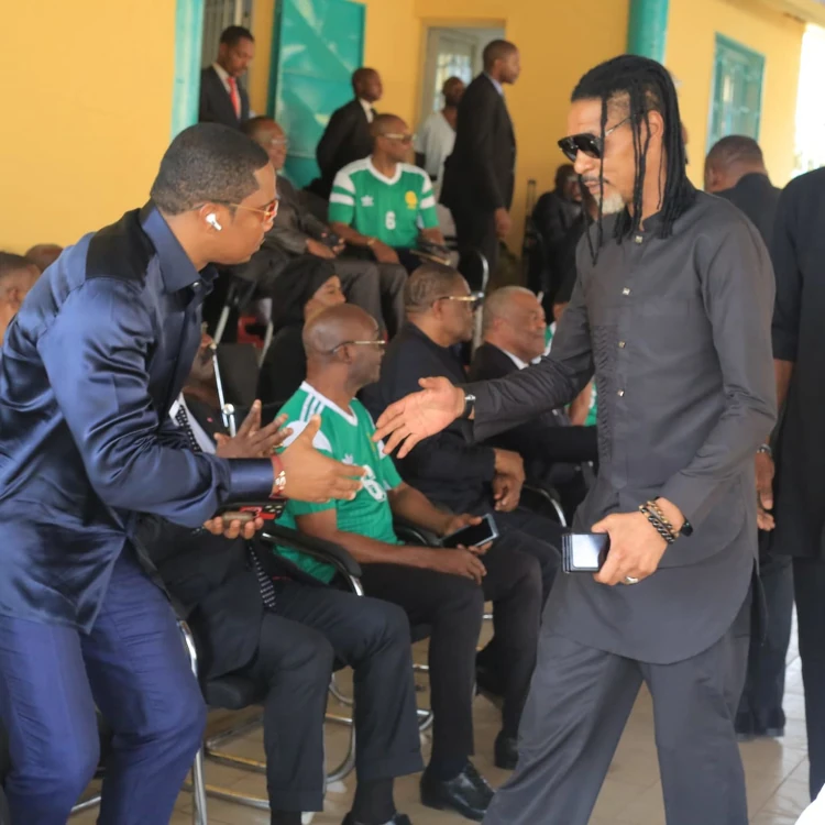 Emmanuel Kundé : L&#039;adieu Émouvant À Une Légende Du Football Camerounais