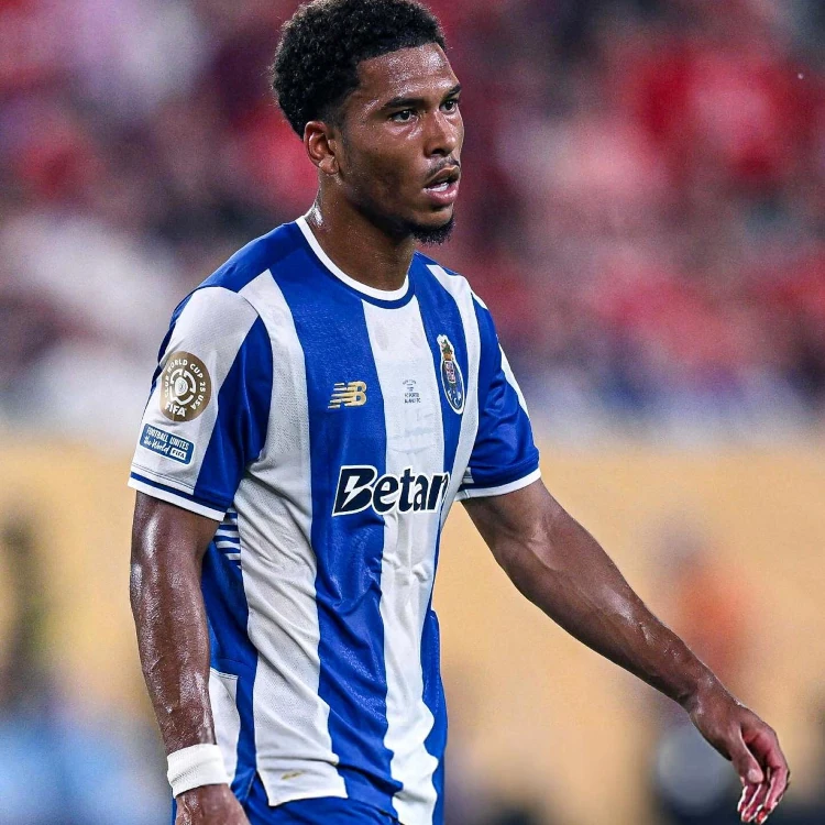 Danny Namaso Quitte Fc Porto : Clubs Portugais Et Européens Sur Le Camerounais.